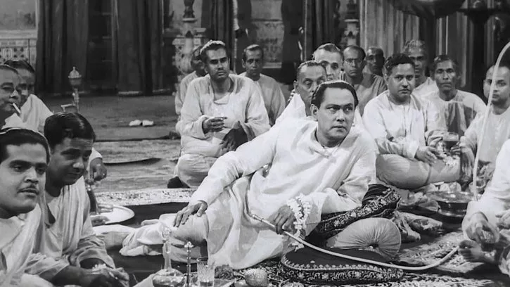 Jalsaghar – The Music Room review,Jalsaghar review,Jalsaghar summary,Jalsaghar Satyajit Ray,Jalsaghar - The Music Room,The Music Room review,The Music Room,The Music Room Satyajit Ray,Satyajit Ray film